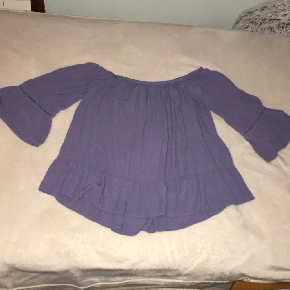 Mossimo off the shoulder flowy shirt